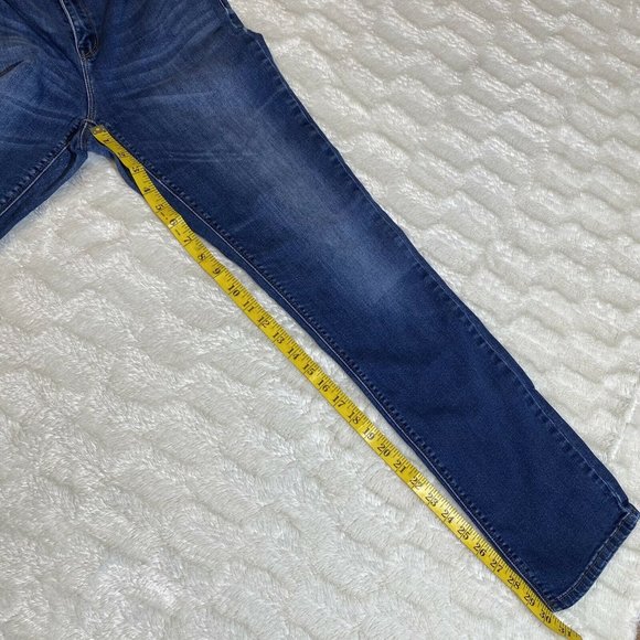 Reitmans Women's Size 30 Mid Rise Strait Leg Jeans - Picture 8 of 11